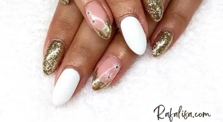 This Stunning Nail Design Pink and Gold